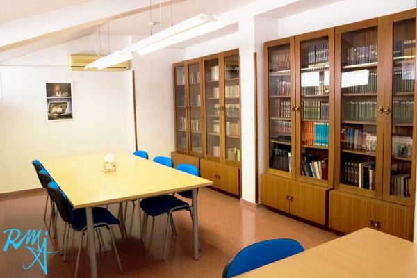 Biblioteca de la residencia Inmaculada de Zaragoza